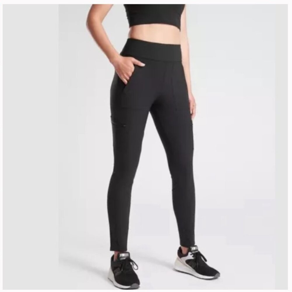 Athleta Headlands Hybrid Cargo Leggings, Black, Size Large, Great Condition!